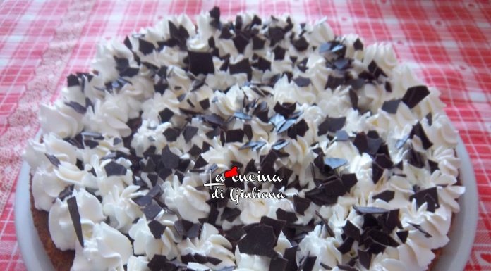 Torta golosa al caffè con panna e nutella