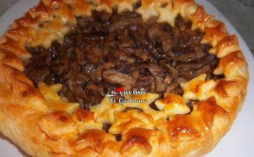 Torta salata con funghi