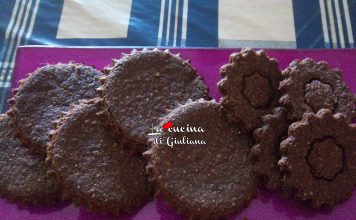 Biscotti con fiocchi d’avena,cacao e mandorle