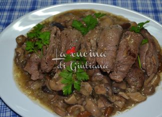 Involtini di vitello con pancetta, pinoli e uvetta