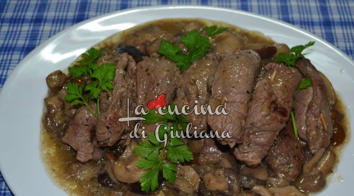 Involtini di vitello con pancetta, pinoli e uvetta