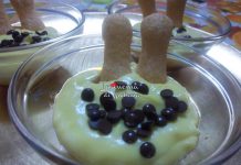 Coppa golosa con crema pasticcera,caramello e gocce di cioccolato