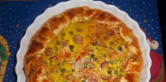 Torta salata con piselli,wurstel e mozzarella