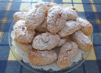 Biscotti morbidissimi alla panna e ricotta farciti di nutella